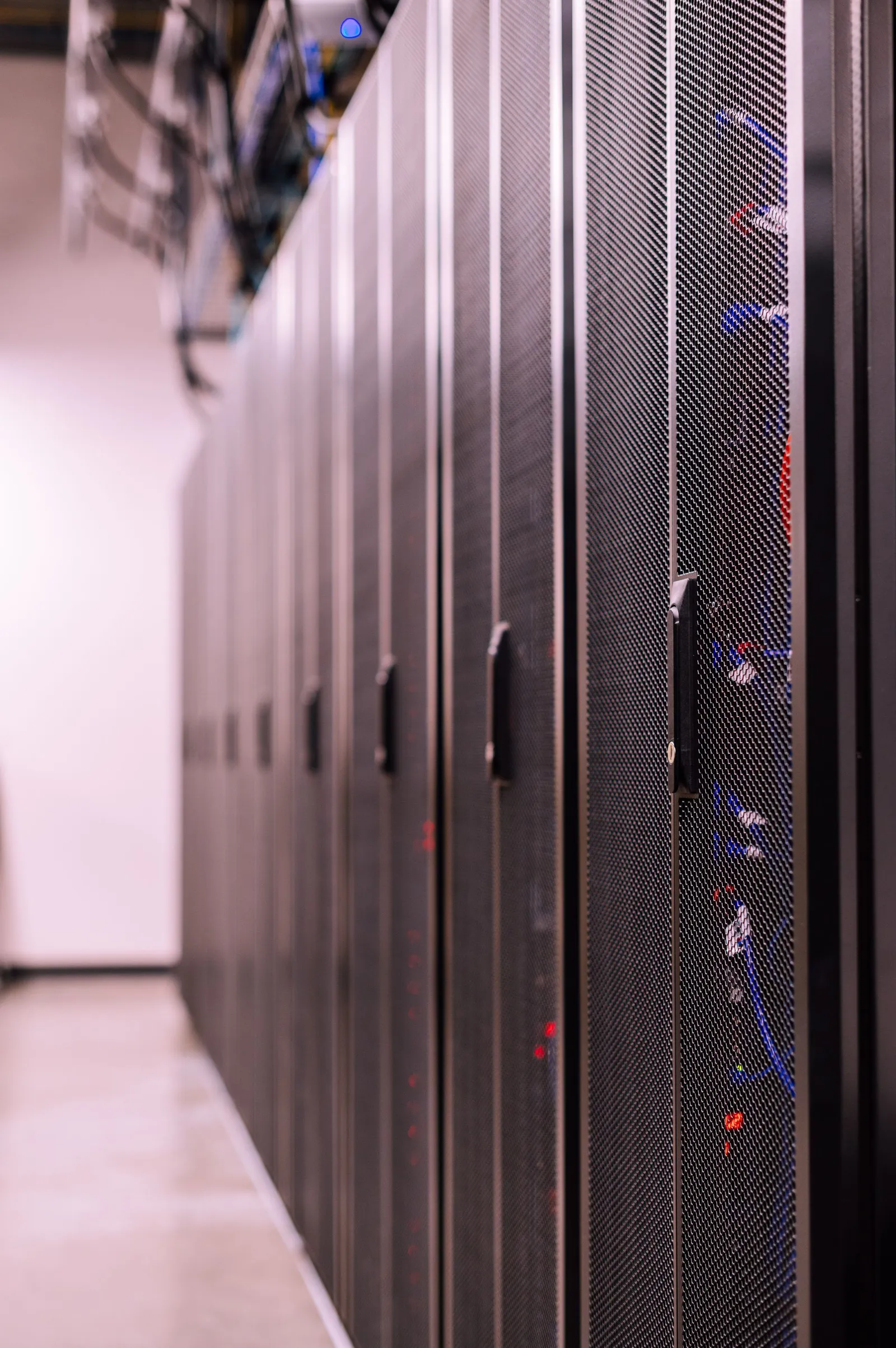 Racks negros de servidores